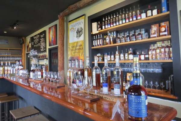 bruny island house of whiskey2
