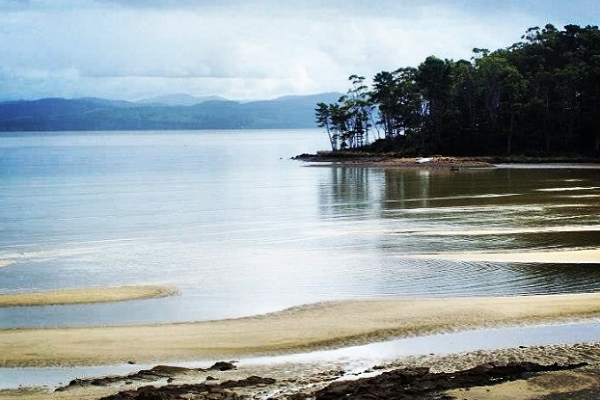 LunawannaBeach-2.png